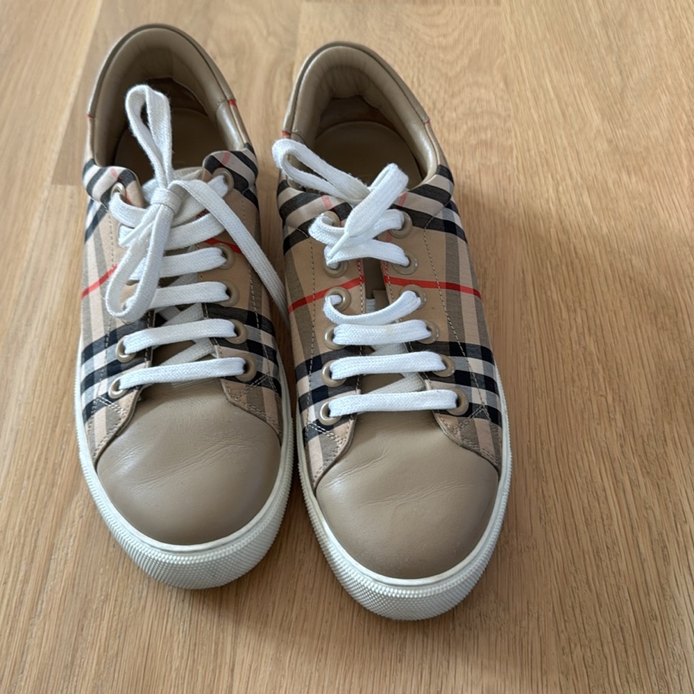 Burberry Sneakers 
Wore a handful of times
Very comfortable - Picture 10 of 10